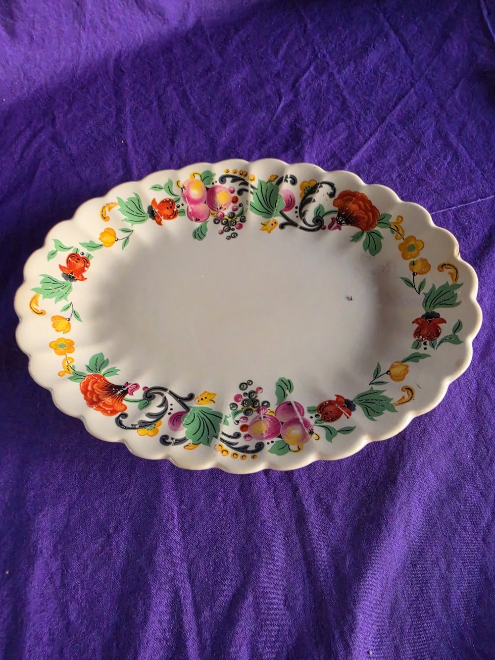 Classic Floral Scalloped Ceramic Serving Platter in Multicolor